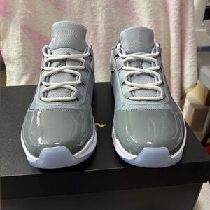 Jordan 11 CMFT Low
Wolf Grey Size Men's 9.5